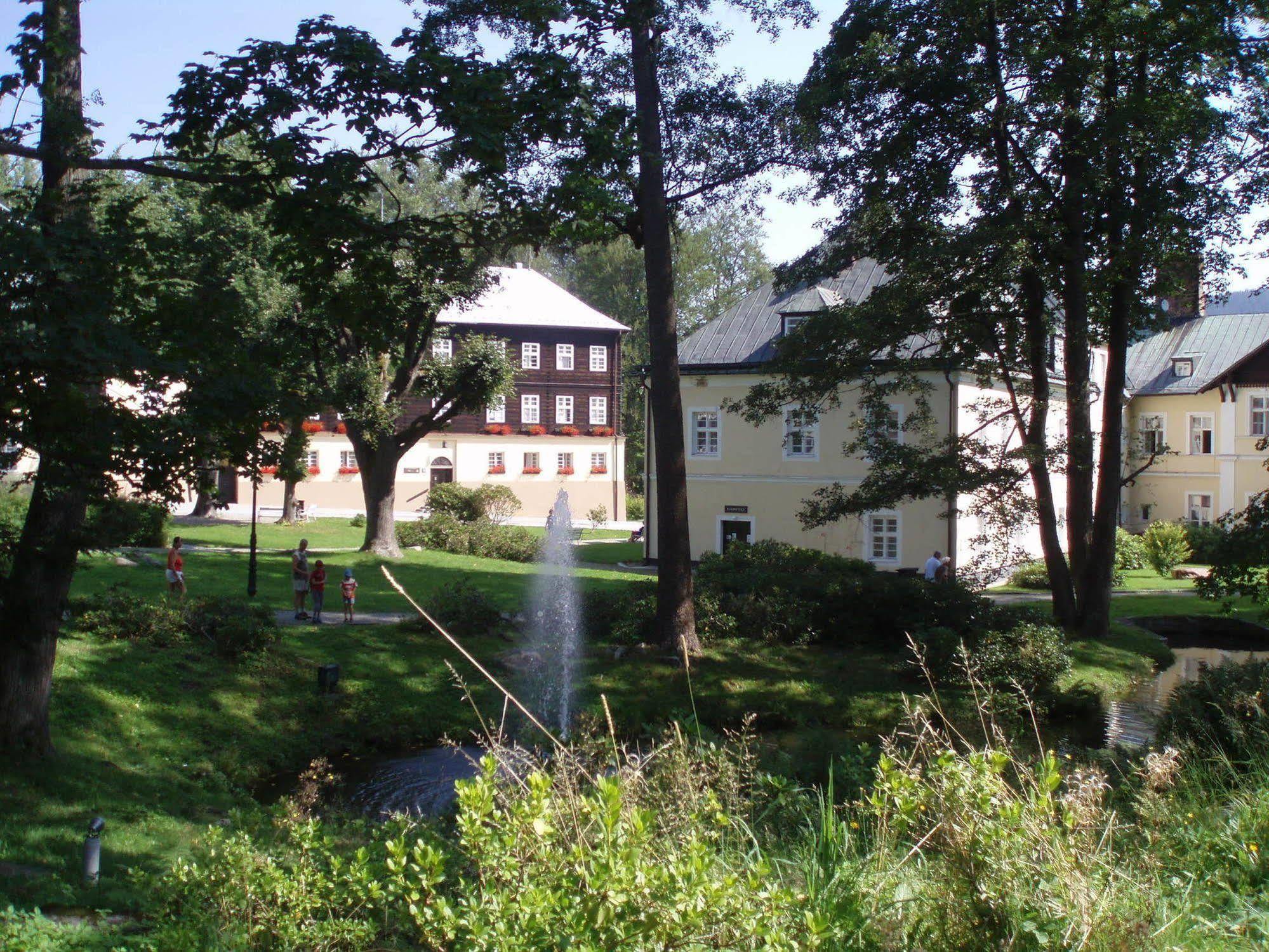 Hotel Dzban Jindrichov Exterior photo